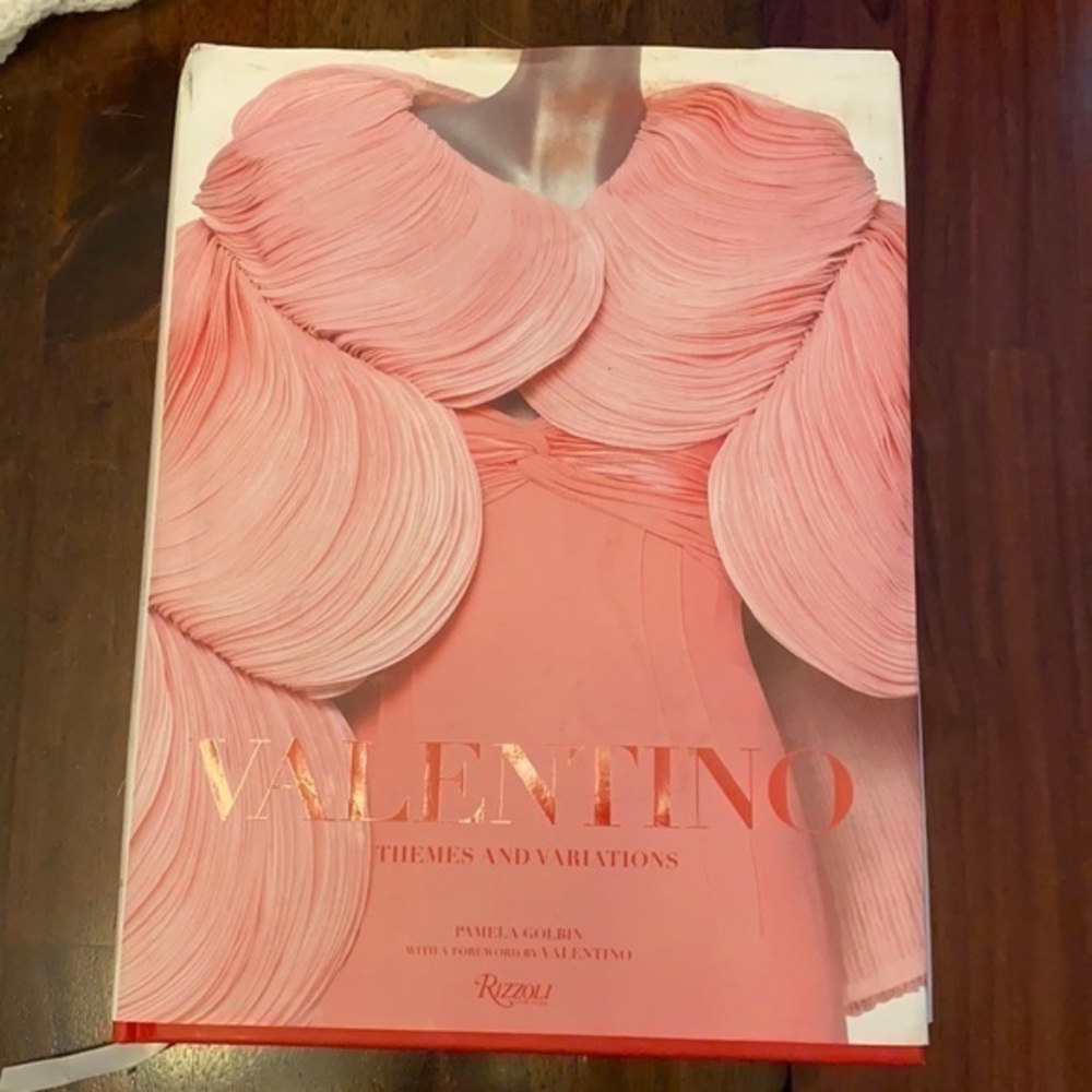 Valentino Coffee Table Book 📕✨